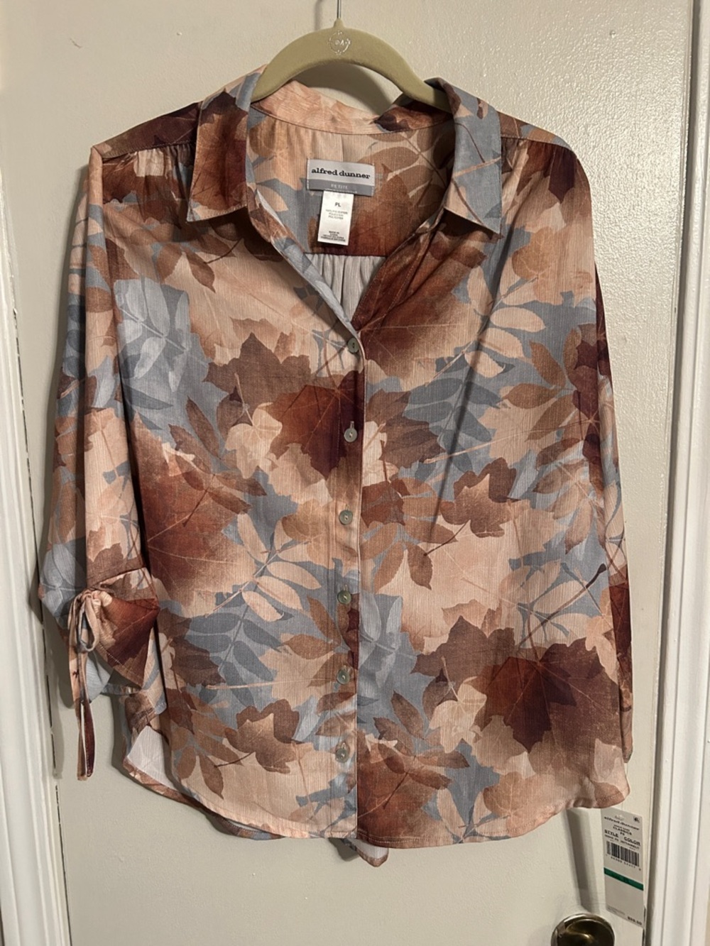 Alfred Dunner Brown & Blue Leaf-Print Button Front Shirt